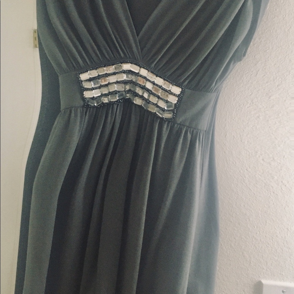 Tempted grey dress. SZ M. Gorgeous!!